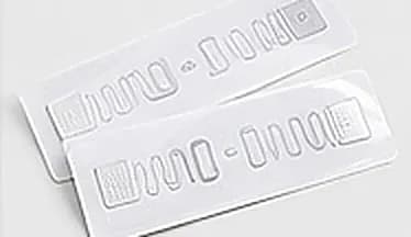 Washable UHF textile labels